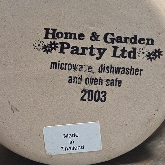 Decorative Cream Ceramic Candle Holder - Picture 3 of 4